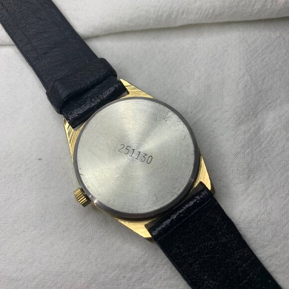 VTG 60s Cardinal 17 Jewel Mechanical Watch Raketa 2614.2H Sunburst Dial Day Date - Picture 8 of 8